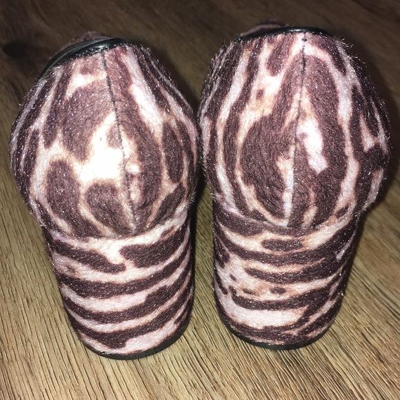 Nine West Tiger Print Block Heel Pumps - Picture 7 of 12